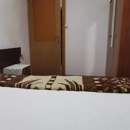 Cozy 2bdr Family In سراييفو