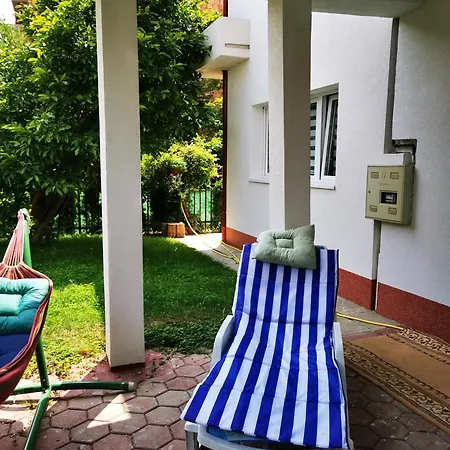 Cozy 2bdr Family In